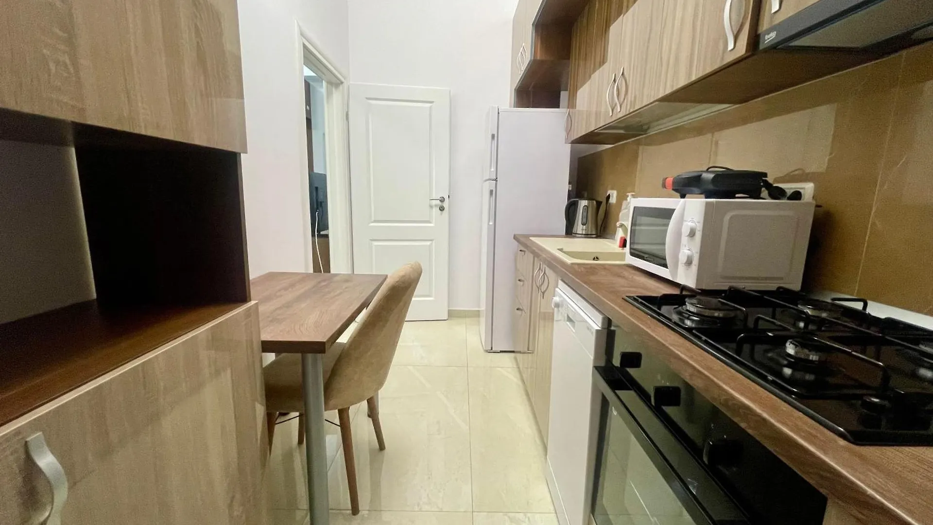 Central Adress Dd14 Bucharest Apartment